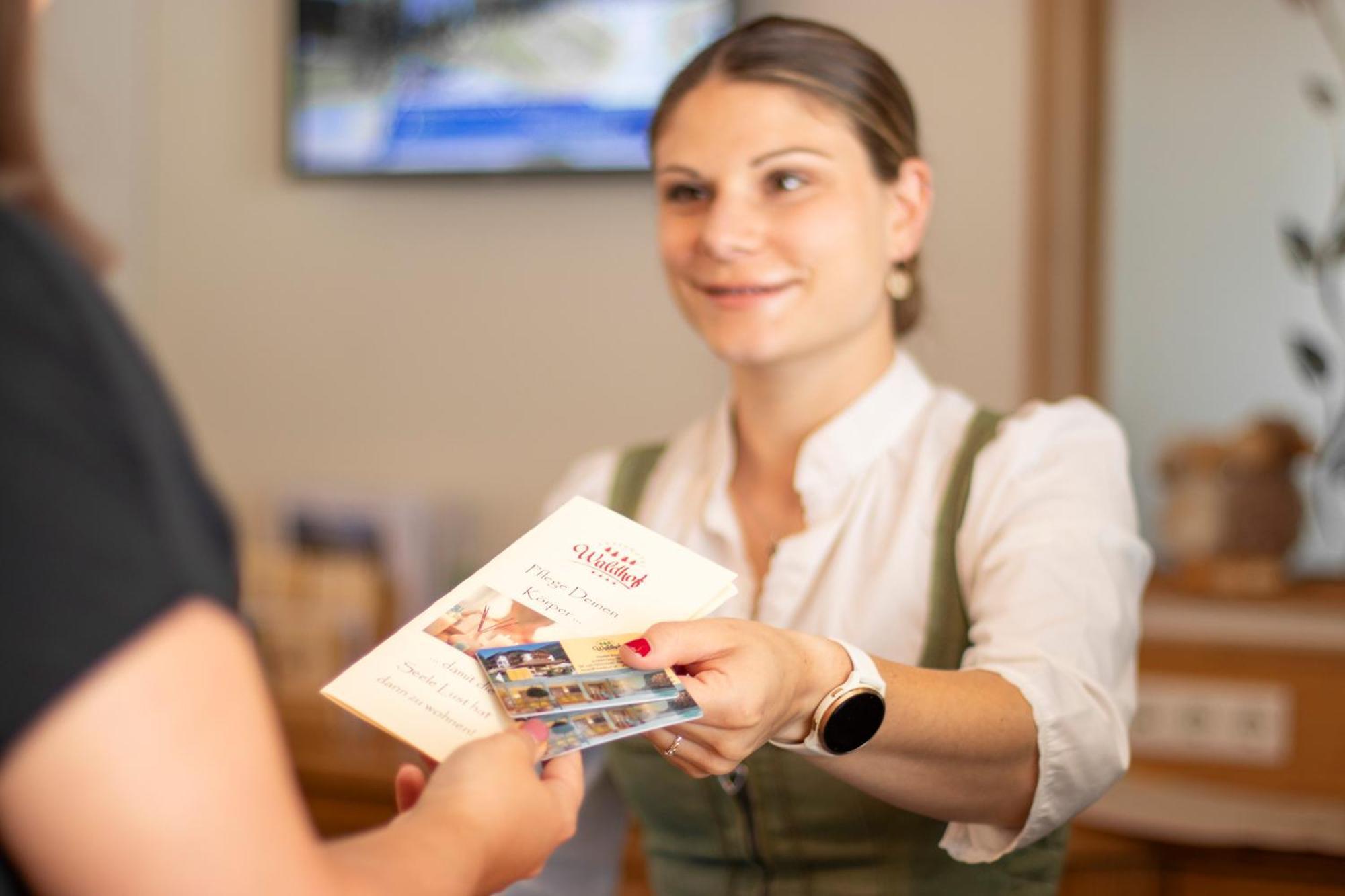 אוץ Aktivhotel Waldhof מראה חיצוני תמונה