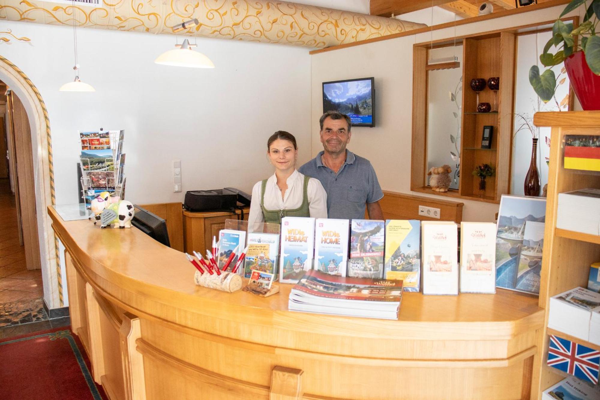 אוץ Aktivhotel Waldhof מראה חיצוני תמונה