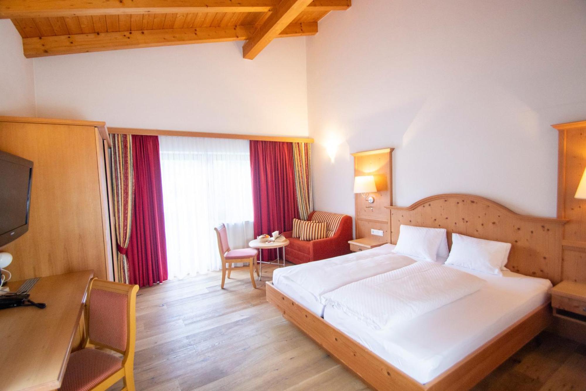 אוץ Aktivhotel Waldhof מראה חיצוני תמונה